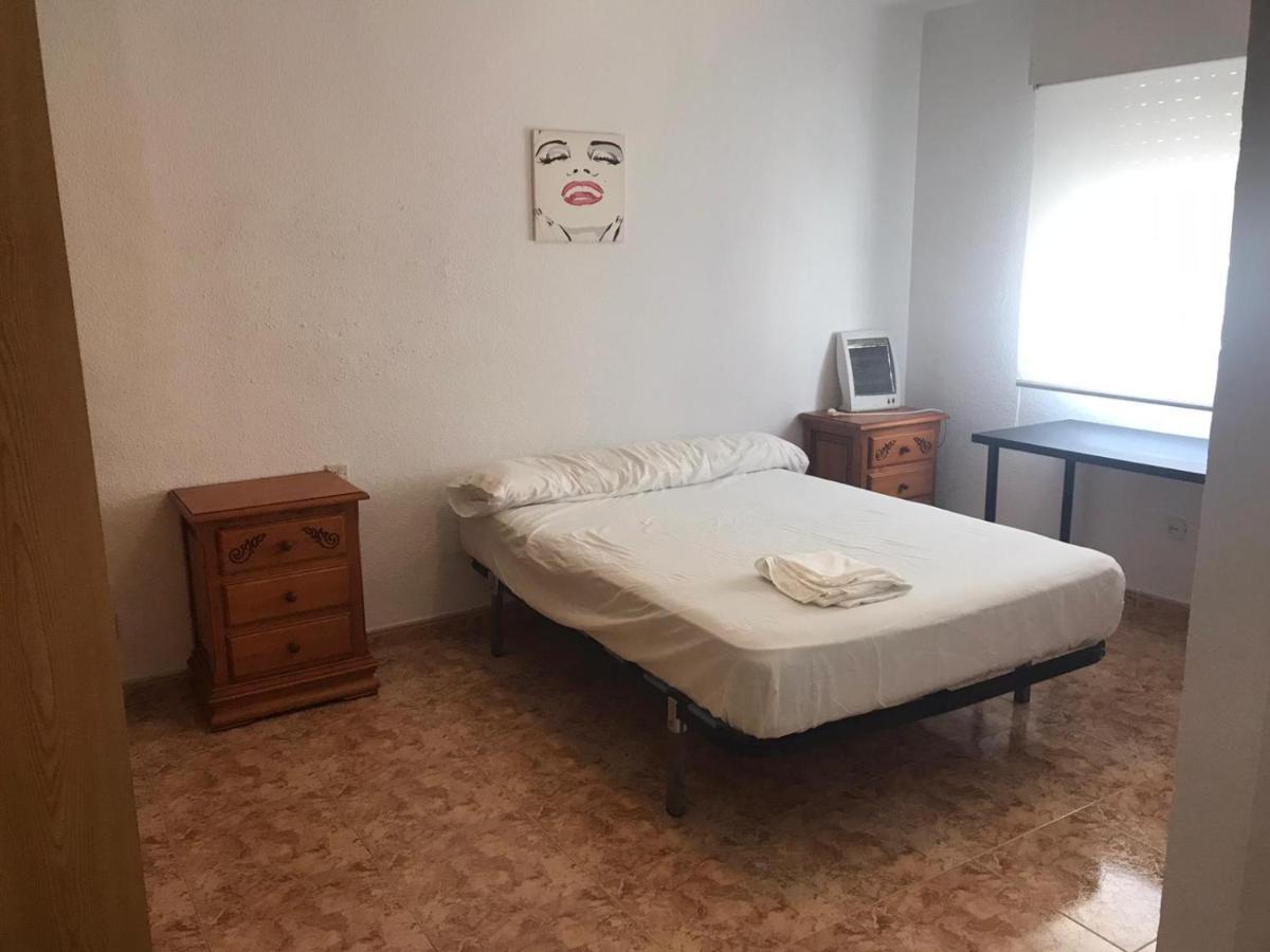 Апартаменты 4 Dorm Cerca De Playa Y Centro Ciudad Малага Экстерьер фото